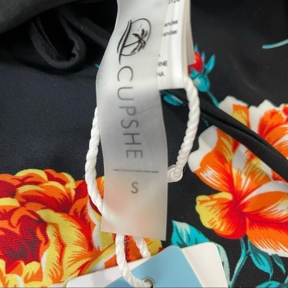 Cupshe One Piece Cutout Halter Twist Swinsuit - Picture 6 of 7